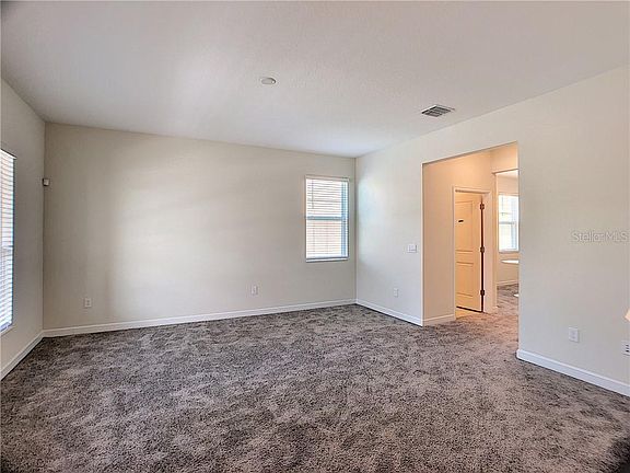 4th image of 11082 Longleaf Woods Dr