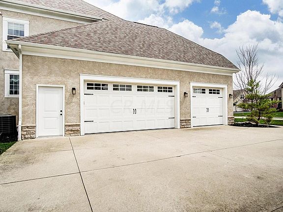 3rd image of 6834 Bearclover Dr