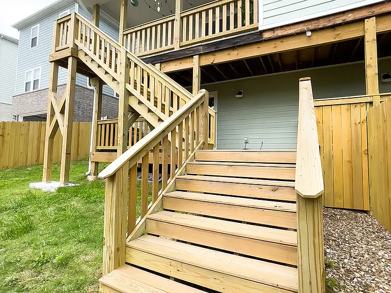 558 N Highland Ave — Photo 7