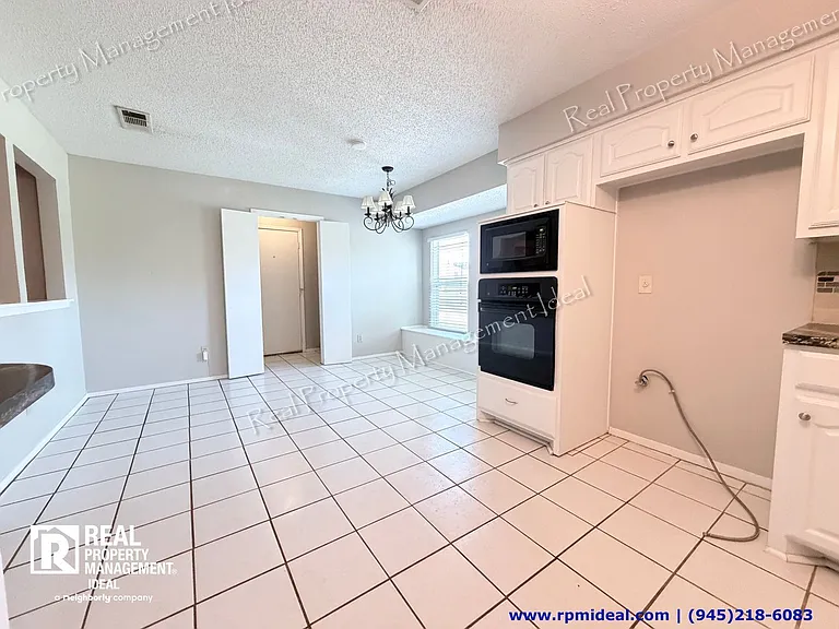 7832 Pebblebrook Dr — Photo 10