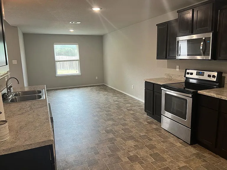 2428 Nolan Creek St — Photo 27