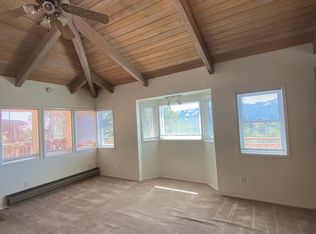 27 Los Dedos Rd, Orinda, CA 94563