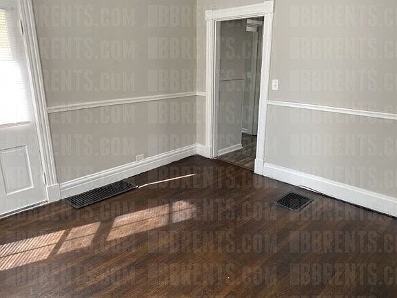 5th image of 8413 Curzon Ave