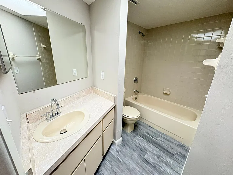 1123 SW 48th Ter #104 — Photo 13