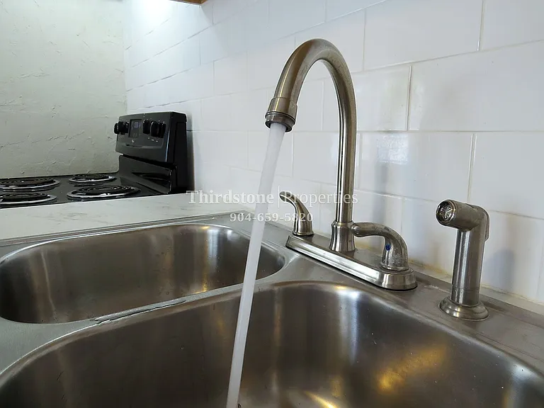 3326 W 1st St — Photo 5