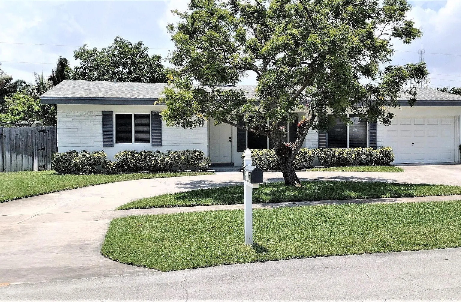 3 bed, 2.0 bath, 2088 sqft, $3,850 — Photo 1