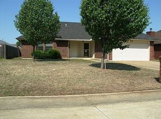 1721 Overland Trl, Choctaw, OK 73020