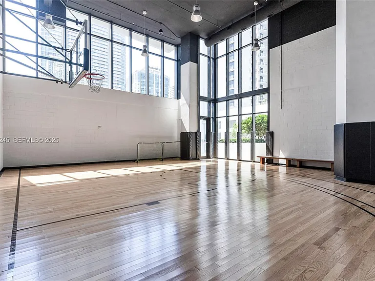 1010 Brickell Ave — Photo 4