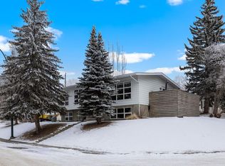 5804 W Dalkeith Hl NW, Calgary, AB T3A 1G4