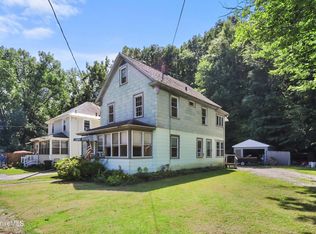 76 Hollister St, Pittsfield, MA 01201
