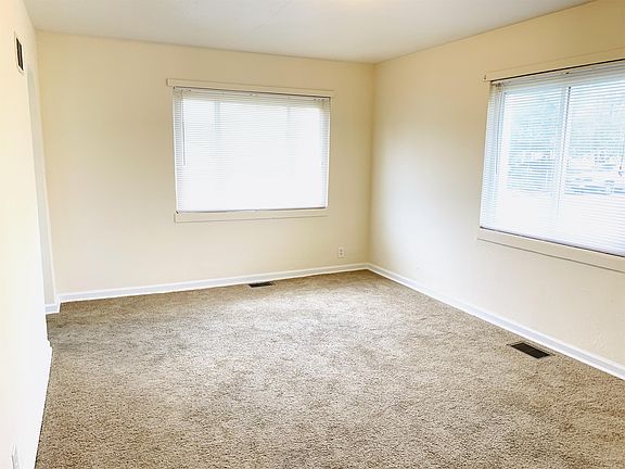 2nd image of 5011 Indiana St