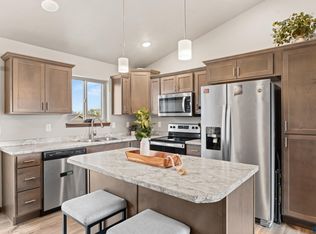 804 N Juniper St, Lennox, SD 57039