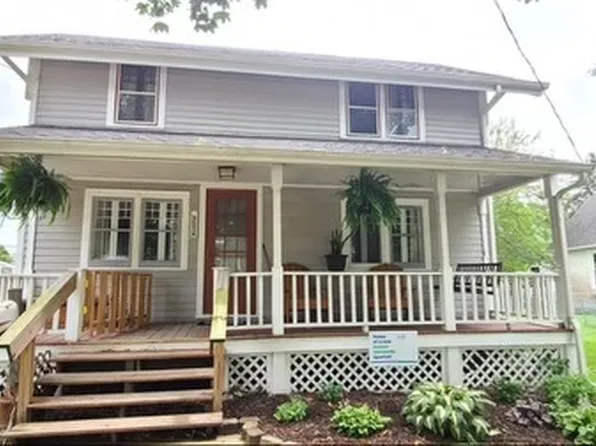 903 S 5th St, Oregon, IL 61061