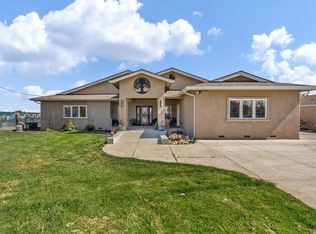 14090 Castle Rd, Manteca, CA 95336