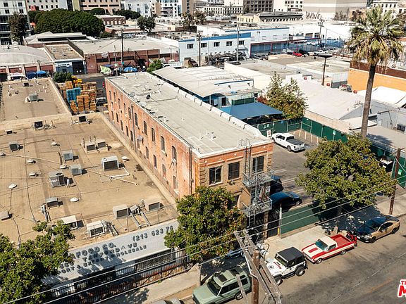 3rd image of 553 Stanford Ave