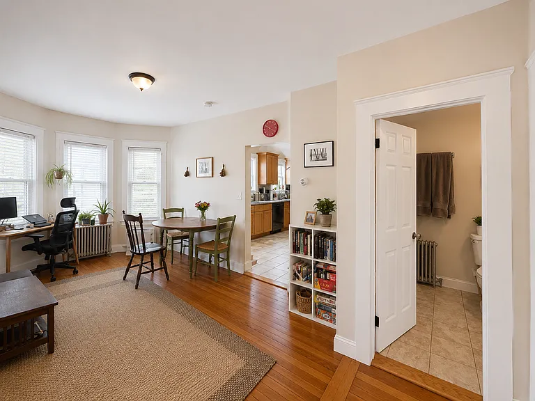 55 Marion St — Photo 4
