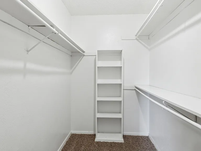 Bear Creek Apartments — Photo 14