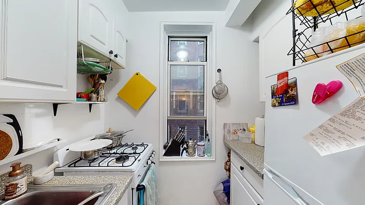 Rented by Bond New York | media 15