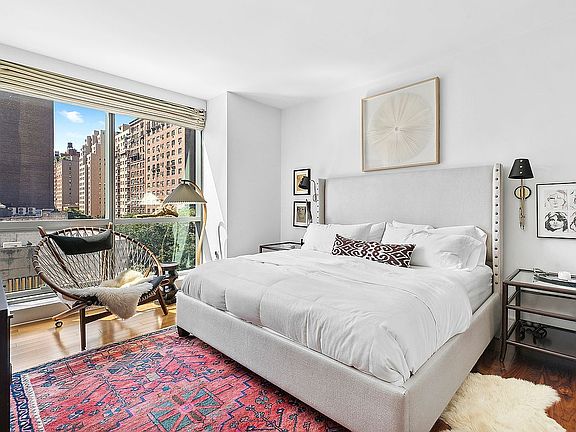 5th image of 300 E 79th St APT 5B