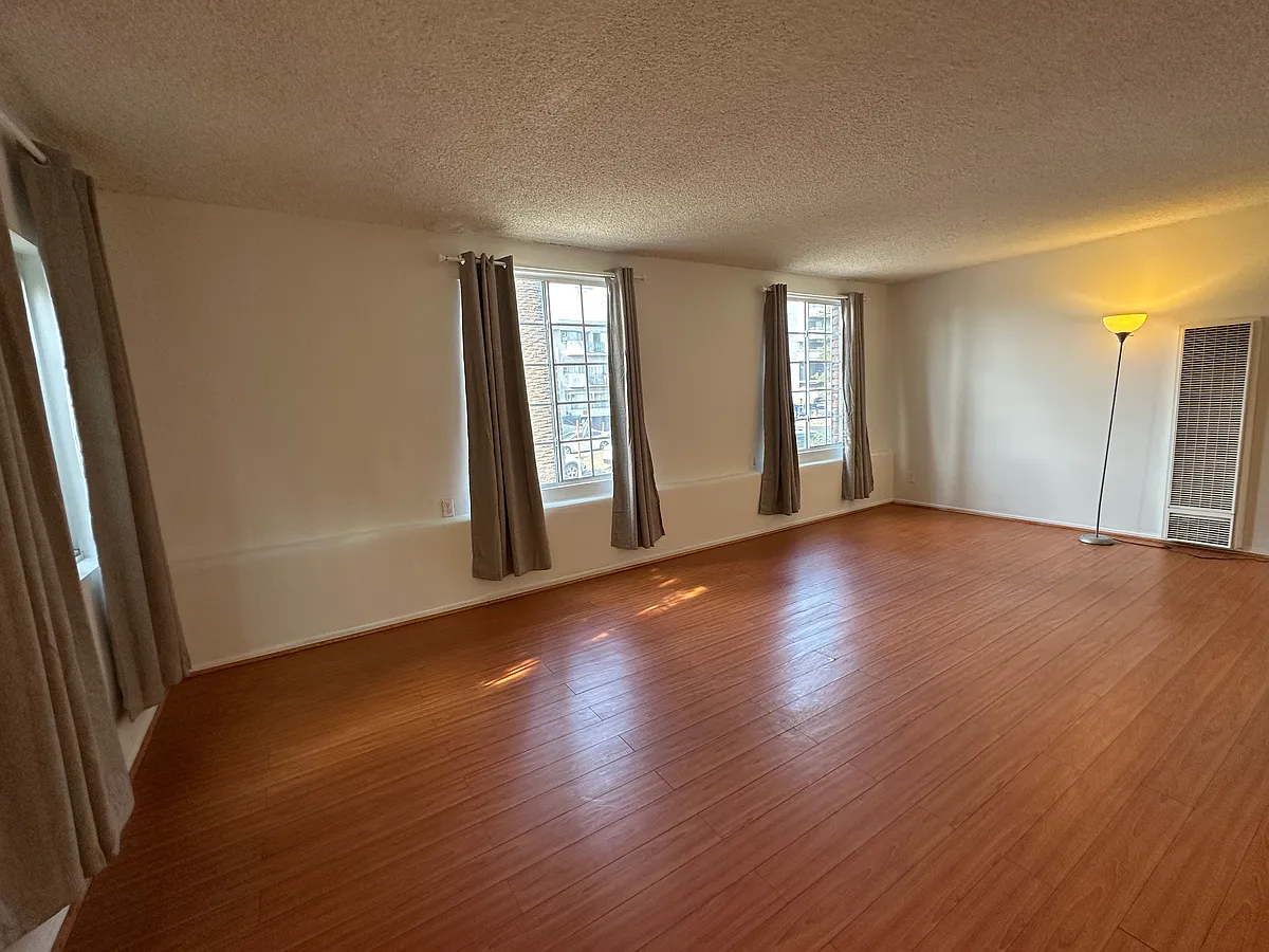 Building Photo - 248 S Occidental Blvd #11