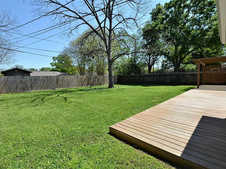 1906 Coulcrest Dr — Photo 28