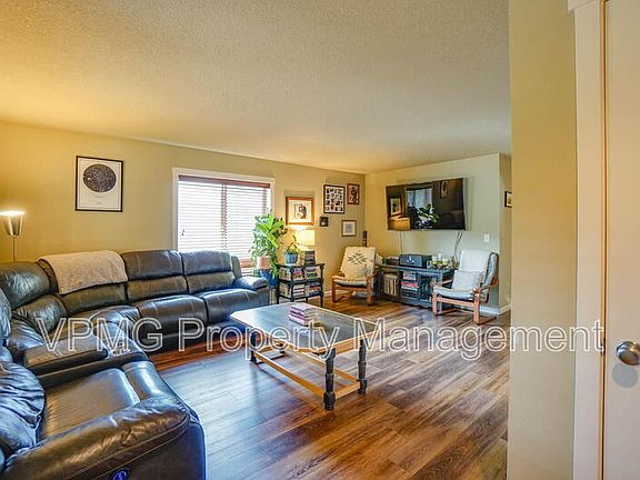 5th image of 8814 NE 82nd Ave