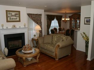 16 Dudley Ct #701, Green Brook, NJ 08812