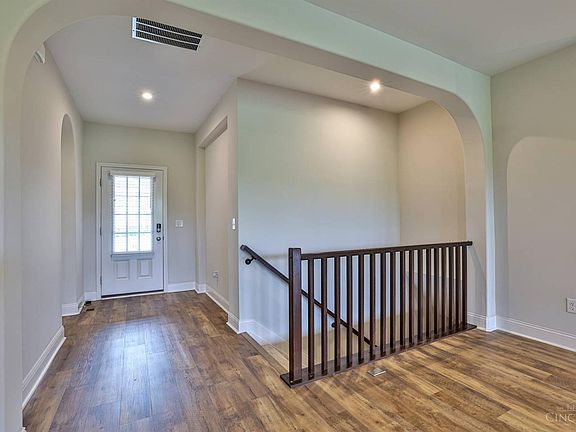 4th image of 4709 Hampton Pointe Dr