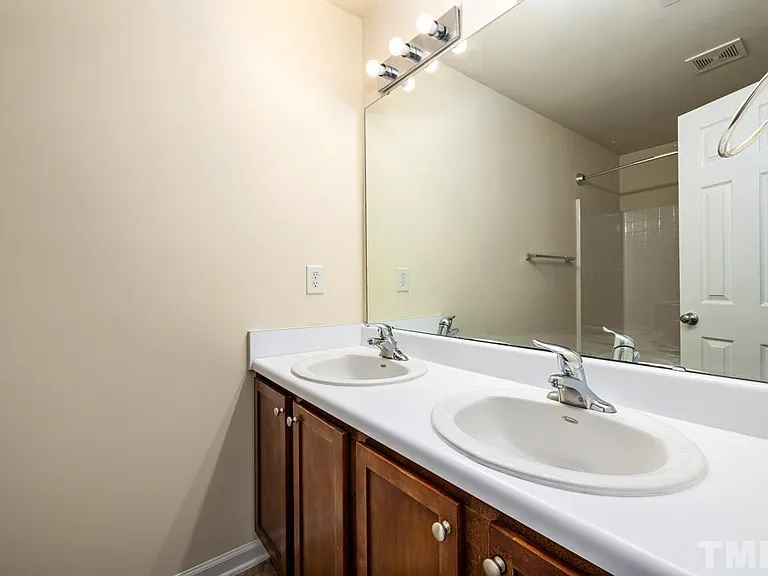 1619 Snowmass Way — Photo 14