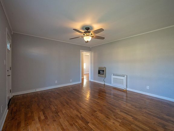 4th image of 1180 Arch St