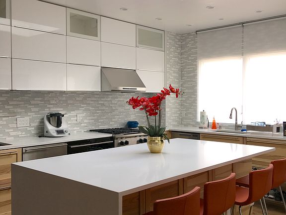 3rd image of 16 Lloyden Dr