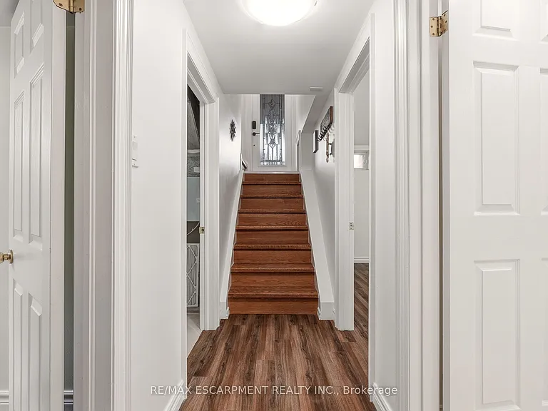 25 Briarsdale Dr — Photo 22