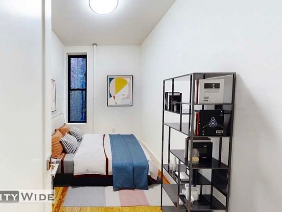 3rd image of 588 Amsterdam Ave #3C