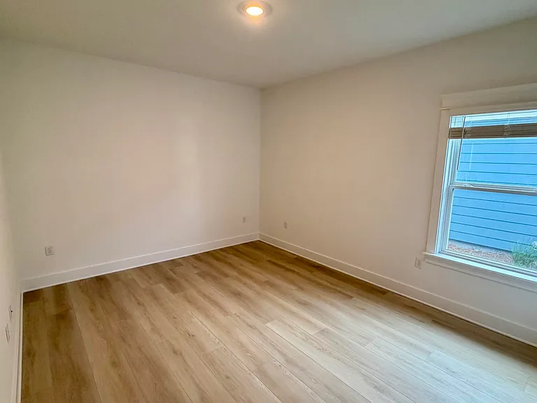 938 Crystal Bayou Blvd — Photo 33