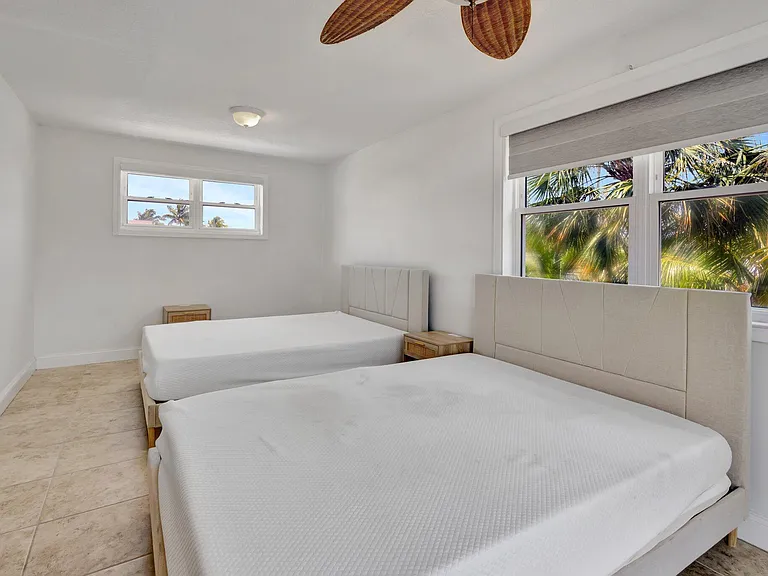 217 Marina Dr — Photo 31