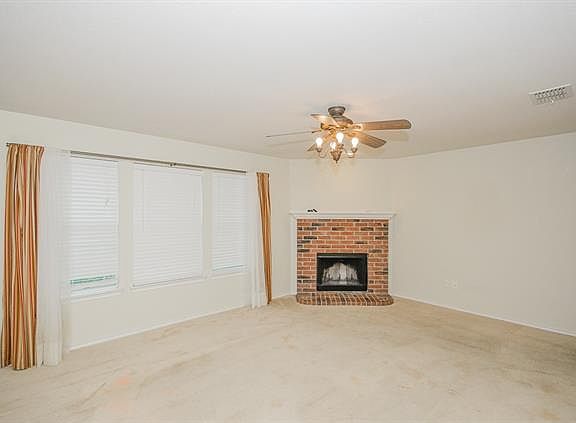 4th image of 1604 Brookstone Dr