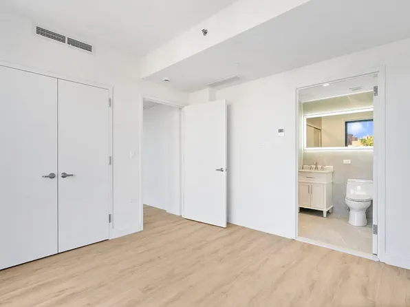 300 West 136th Street image 11 of 20