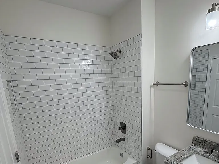 1409 Woodbine Ave — Photo 18