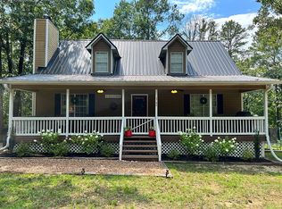 2780 Plainview Dr, Hokes Bluff, AL 35903