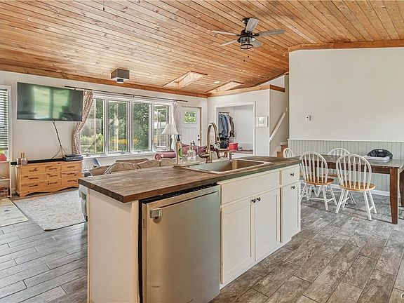 4th image of 20432 S Shore Rd