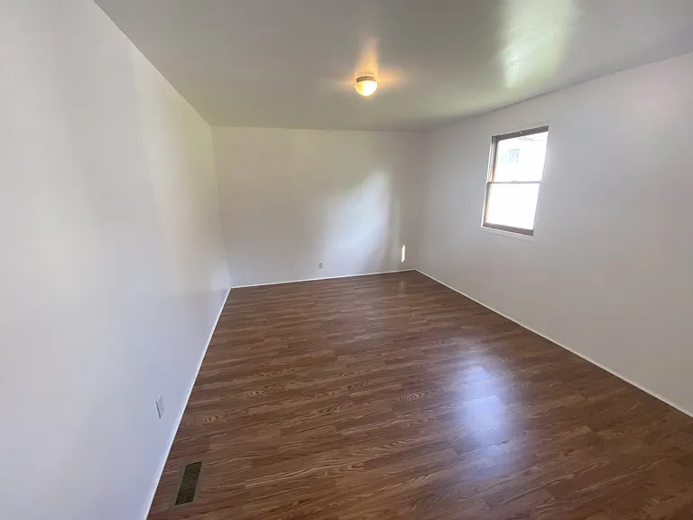 109 E I St — Photo 13