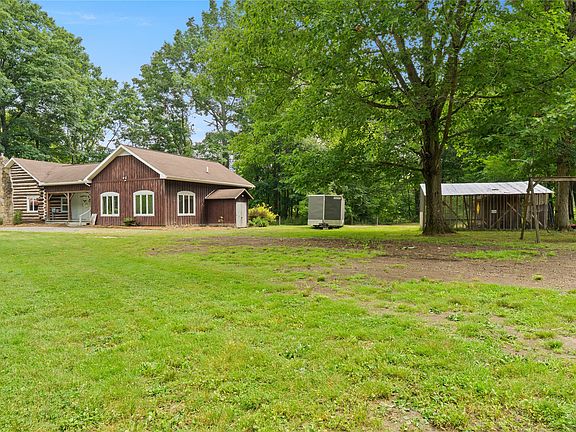 4th image of 23635 Sawmill Rd