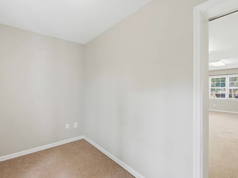 1860 Piper Dr — Photo 17