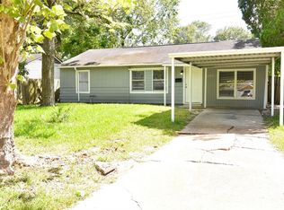 5302 Willow Glen Dr, Houston, TX 77033