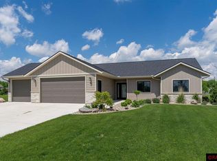 54 Evergreen Ln, Madison Lake, MN 56063