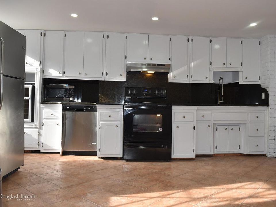 1st image of 510 President St #1