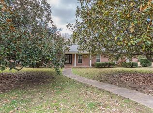 111 Briarwood Dr, Starkville, MS 39759