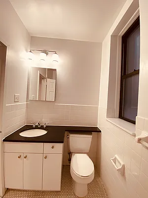 Rented by Metropolis Real Estate of Manhattan | media 14