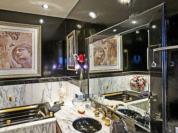 Bathroom of Guest Bd