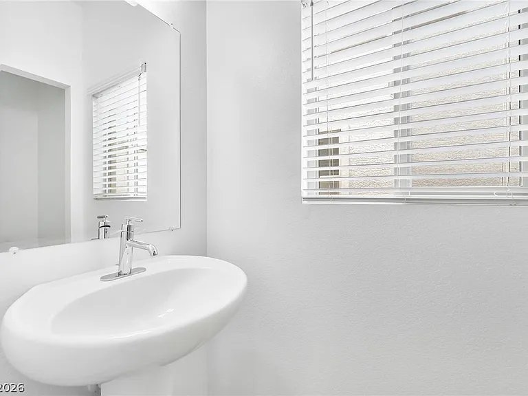 7754 Misty Oaks Ave — Photo 14